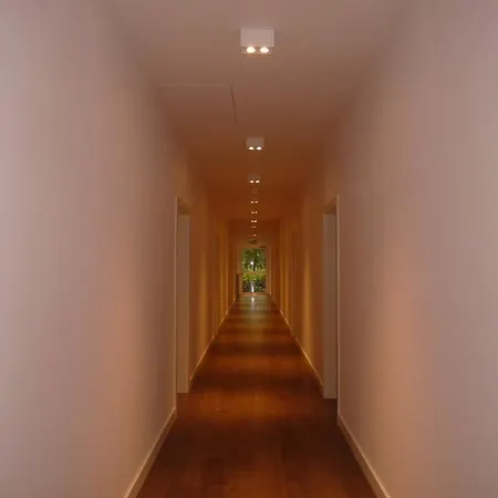 Bialy Dom * Констанцин-Езёрна